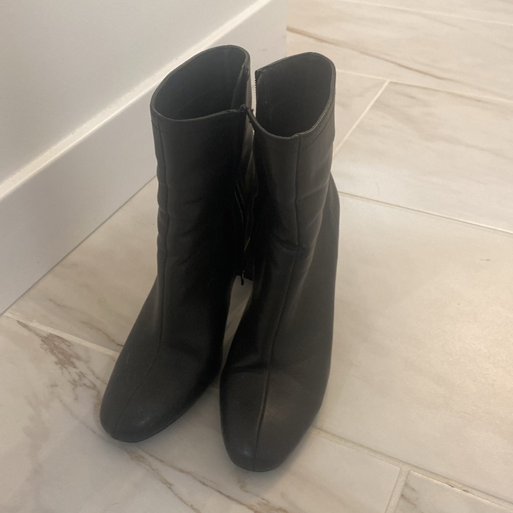 Black booties - Picture 2 of 3